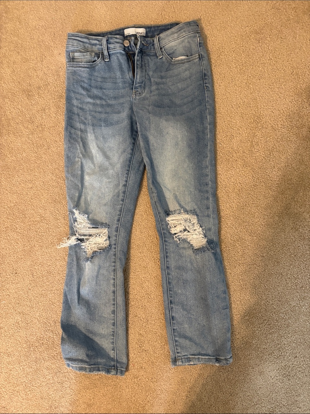 Distressed Light Blue Women’s Boyfriend Jeans